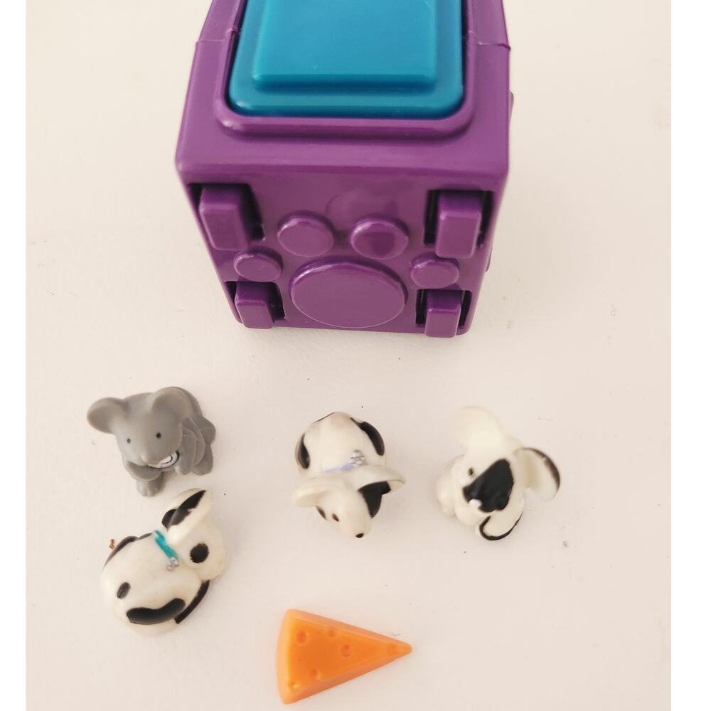 Vintage 1990s Kenner Mouse Family Cheese House Playset 4 Mice & Cheese Accessory